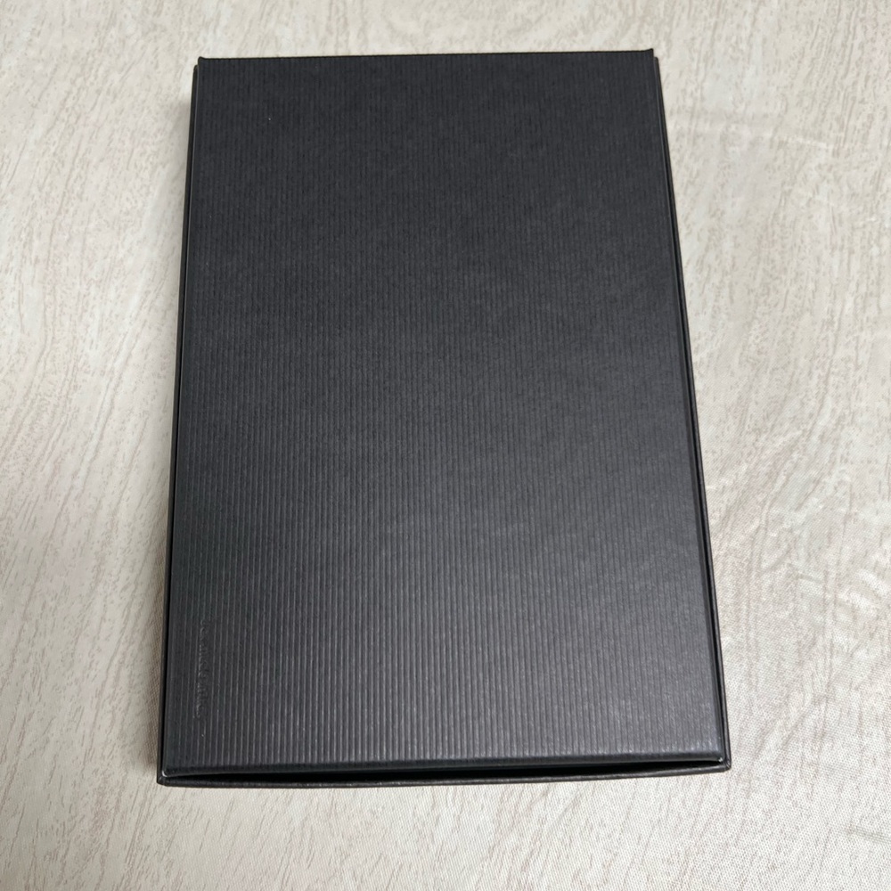 Gucci Blind for Love GG Monogram bee iPhone case for 6 / 7 / 8 - Picture 8 of 11